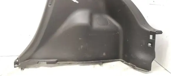 Trunk/boot lower side trim panel