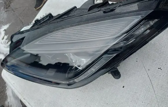 Jaguar E-Pace Headlight/headlamp M9C313W030EF