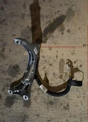 Porsche Panamera (971) Engine mount bracket