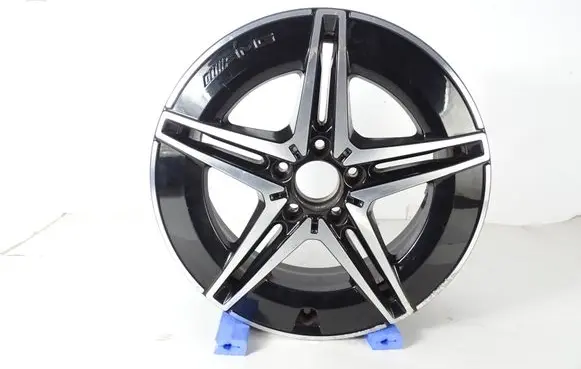 Mercedes-Benz EQA Original wheel cap A2434011700
