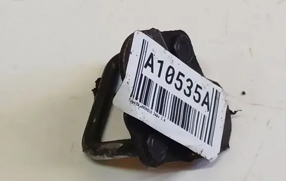 Toyota Avensis T250 Front door lock loop/hook striker 