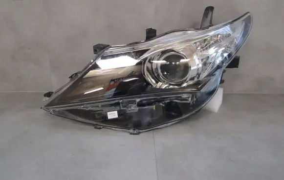 Toyota Auris E180 Headlight/headlamp 8115002E40