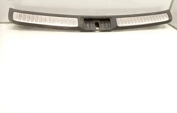 Toyota Avensis T270 Trunk/boot sill cover protection 5838705110