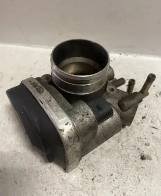 Audi A3 S3 8L Throttle valve 06A133062N 408238323005 02471T