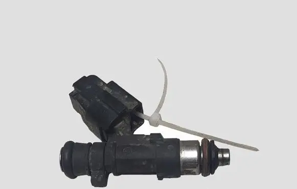 Peugeot 307 Fuel injector 0280158057