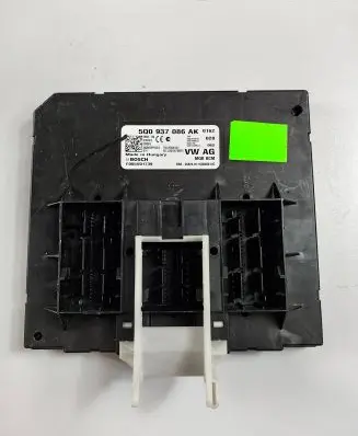 Volkswagen PASSAT B8 Comfort/convenience module 5Q0937086AK F005V01739