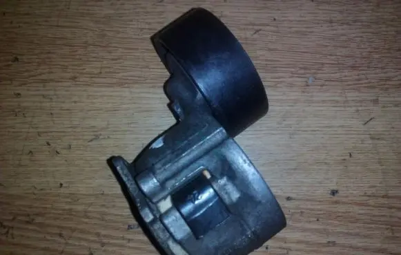 Fiat Fiorino Generator/alternator belt tensioner