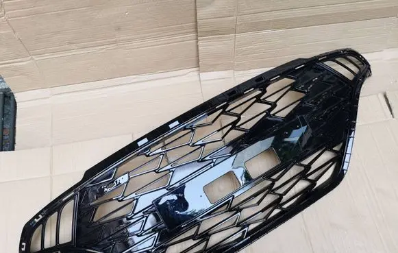 Hyundai i10 Front grill 86351-K7300