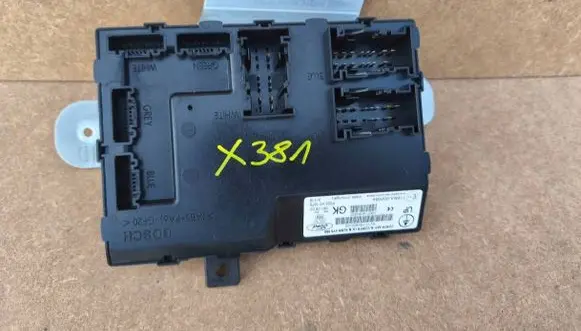 Ford B-MAX Central body control module AV1T15K600GK