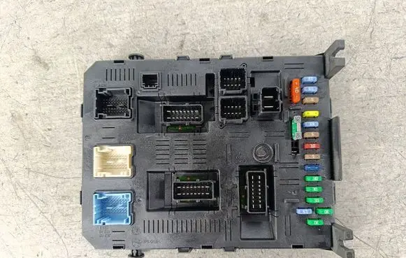 Citroen C4 I Fuse box set