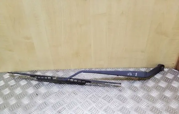 Nissan X-Trail T31 Front wiper blade arm
