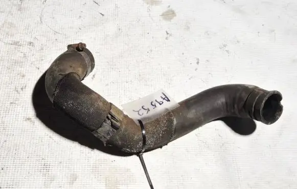Opel Zafira B Engine coolant pipe/hose 13117572 643293970
