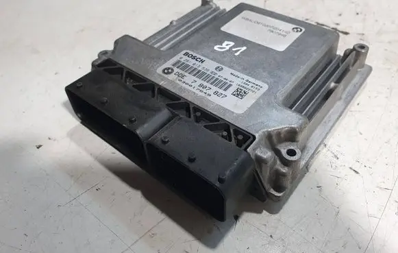 BMW 3 E90 E91 Engine control unit/module 0281013536 7807827 030017649
