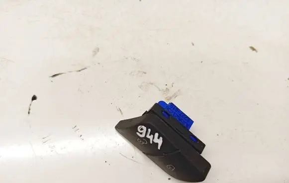 Volkswagen PASSAT B6 Central locking switch button 3c0962125b