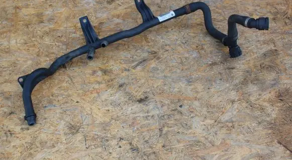BMW 1 E81 E87 Engine coolant pipe/hose 7548234