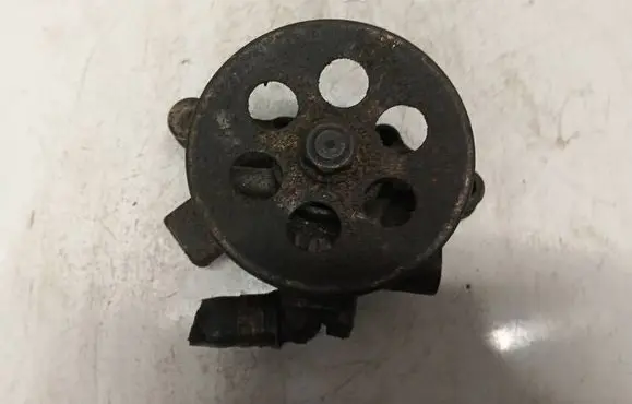 Honda Civic Power steering pump p2a739018v