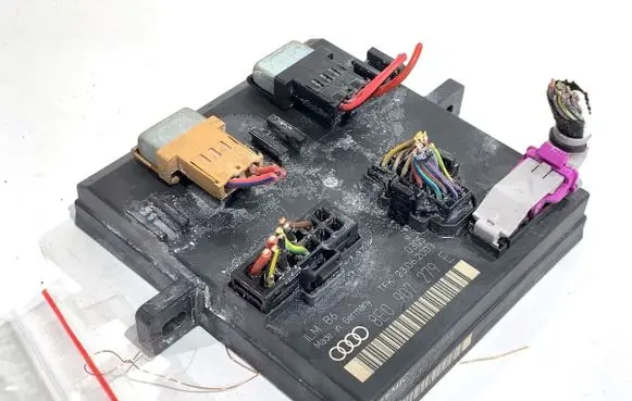 Audi A4 S4 B6 8E 8H Xenon control unit/module 8E0907279E