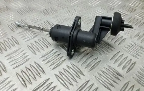 Clutch master cylinder