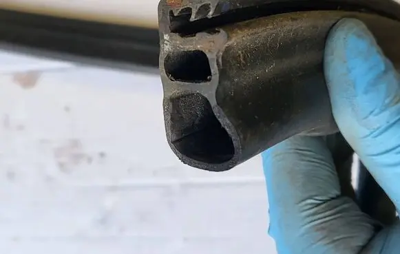 Engine compartment rubber