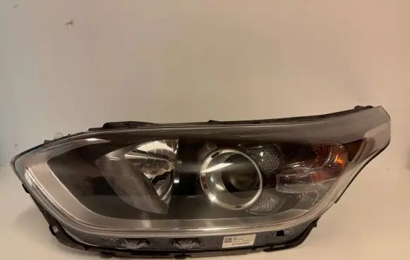 KIA Ceed Headlight/headlamp 92101J7050 041120200649 L009L050140502J