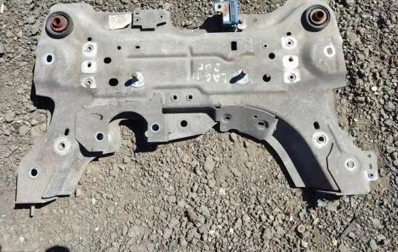 Renault Laguna III Front subframe