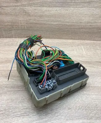 Ford Focus Fuse module 518251806 98AG14A073CG