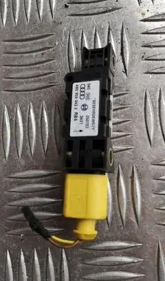 Audi A3 S3 8P Airbag deployment crash/impact sensor 4b0959643e