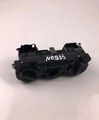 Volkswagen Golf VI Climate control unit 1K1820045