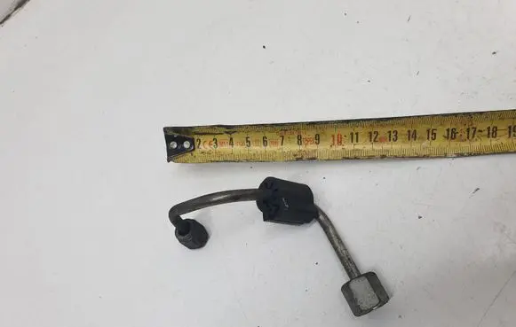 Opel Insignia A Fuel injector supply line/pipe 