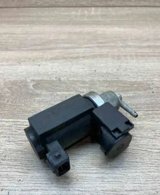 Renault Megane II Turbo solenoid valve 8200412085