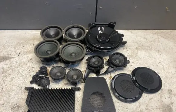 Volvo XC60 Audio system kit 32265526 32212620
