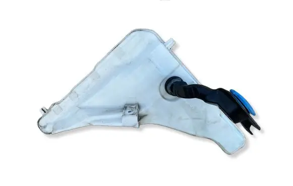 Volkswagen Touareg III Windshield washer fluid reservoir/tank 4M0955452D