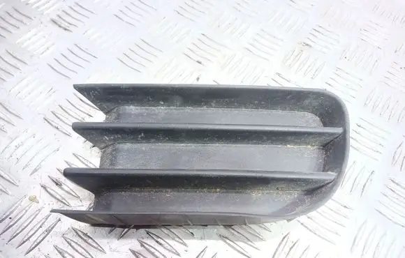 Renault Megane II Front bumper lower grill 8200115119