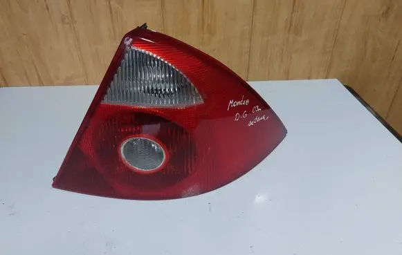 Ford Mondeo Mk III Tail light bulb cover holder 3s7113n411A