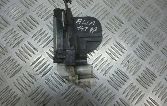 Alfa Romeo 147 Front door lock