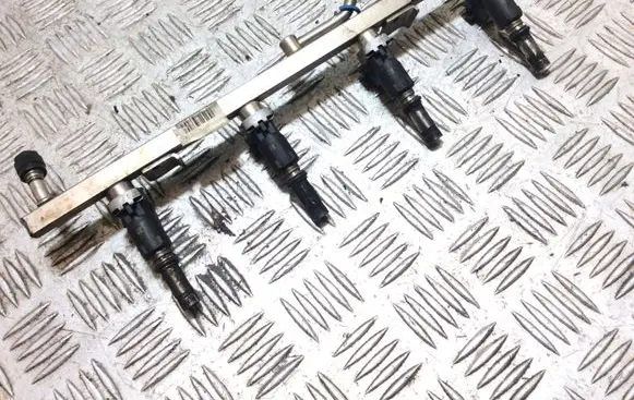 Opel Astra H Fuel injectors set 25380933