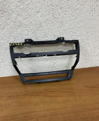 BMW X5 E70 Radio/GPS head unit trim T0027285 E1463