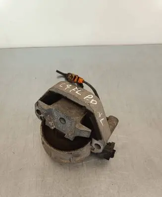 Audi A6 Allroad C7 Engine mount bracket