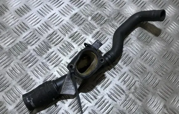 Audi A6 S6 C6 4F Engine coolant pipe/hose 038121132g