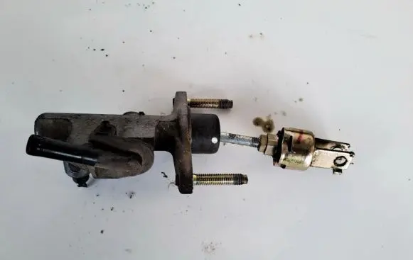 Toyota Yaris Verso Clutch master cylinder