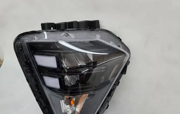 Hyundai Kona II Headlight/headlamp 92102BE050 SP92102BE050