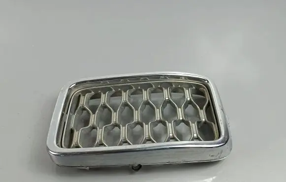 Jeep Grand Cherokee Front grill 5ZV07TRMAA