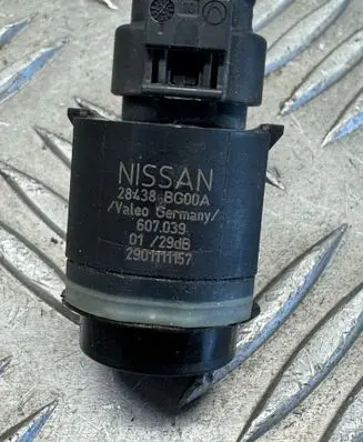 Nissan Qashqai Parking PDC sensor 28438BG00A 607039 2901111157