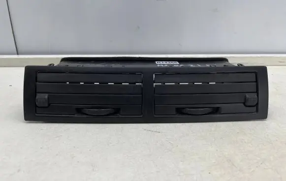 Dash center air vent grill