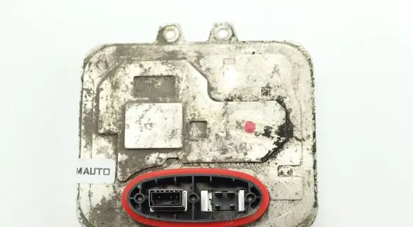 Nissan Qashqai+2 Headlight ballast module Xenon 