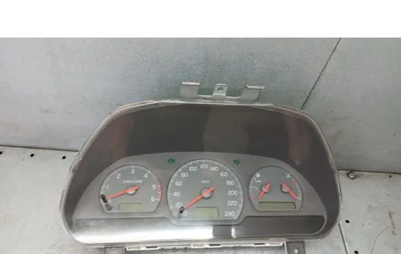 Volvo S40, V40 Speedometer (instrument cluster) 30889706