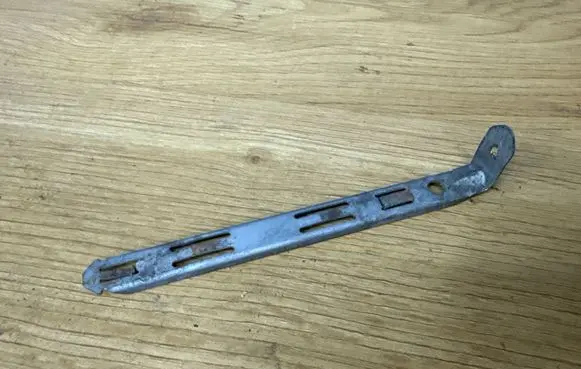 Volvo XC90 Headlight/headlamp mounting bracket 8637181