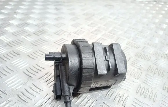 Renault Scenic I Fuel filter housing 7700112820