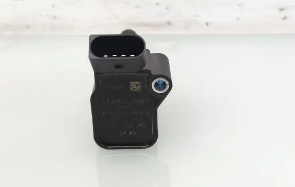Skoda Fabia Mk4 (6VA) High voltage ignition coil 04E905110P 77300014 040332
