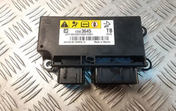 Opel Insignia A Airbag control unit/module 13503645